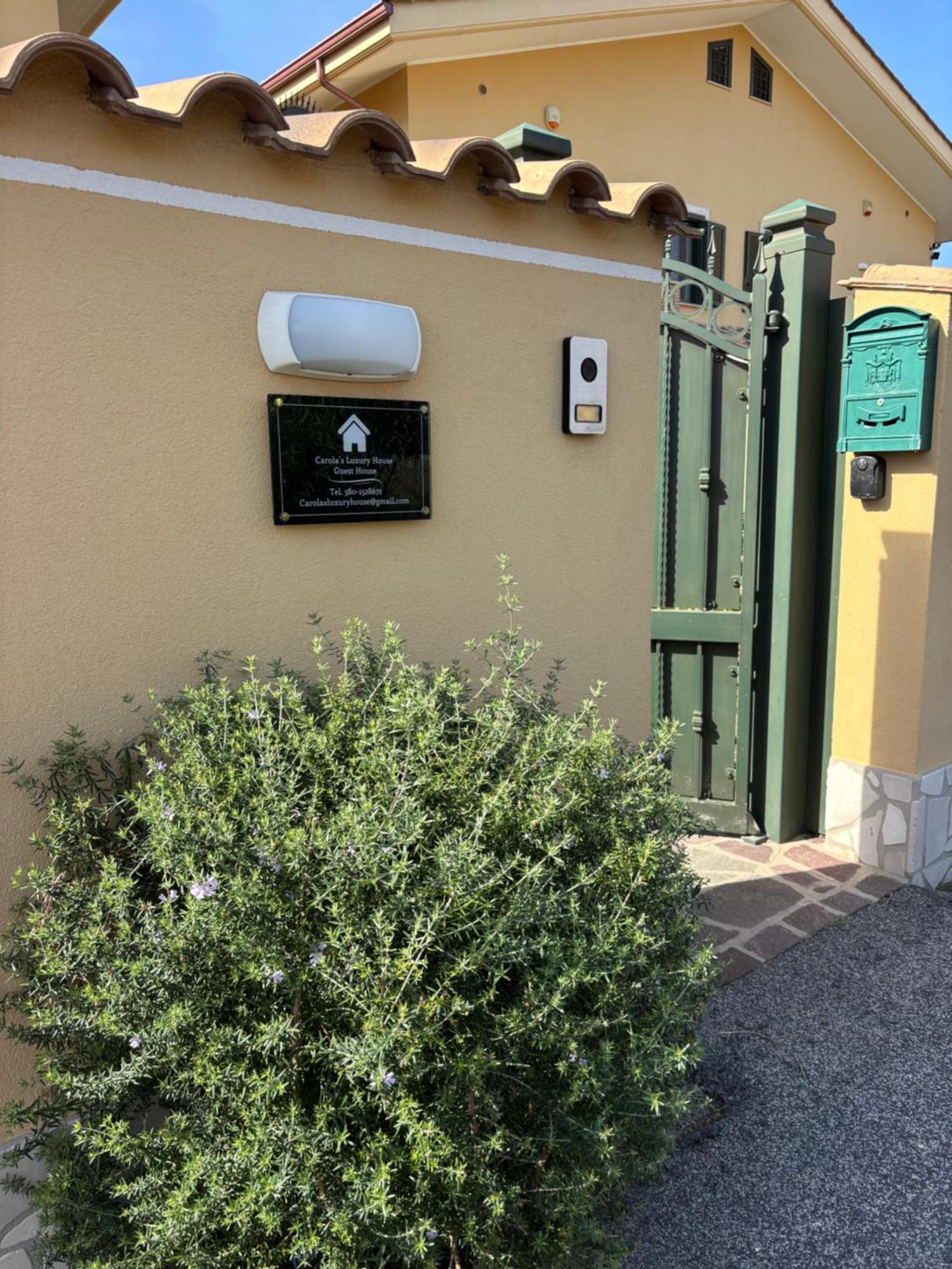 Carolas Luxury House Fiumicino Exterior foto